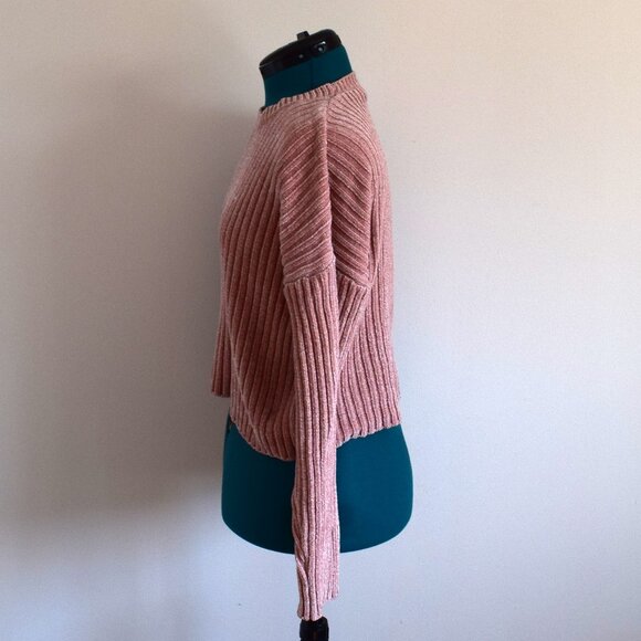 Dusty Rose Pink Chenille Cropped Sweater - Picture 4 of 6